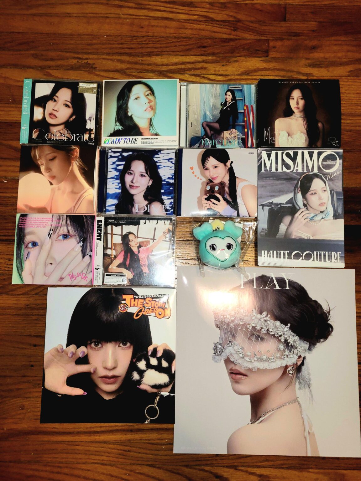 يوم مينا سعيد! (مجموعة الالبوم كاملة)