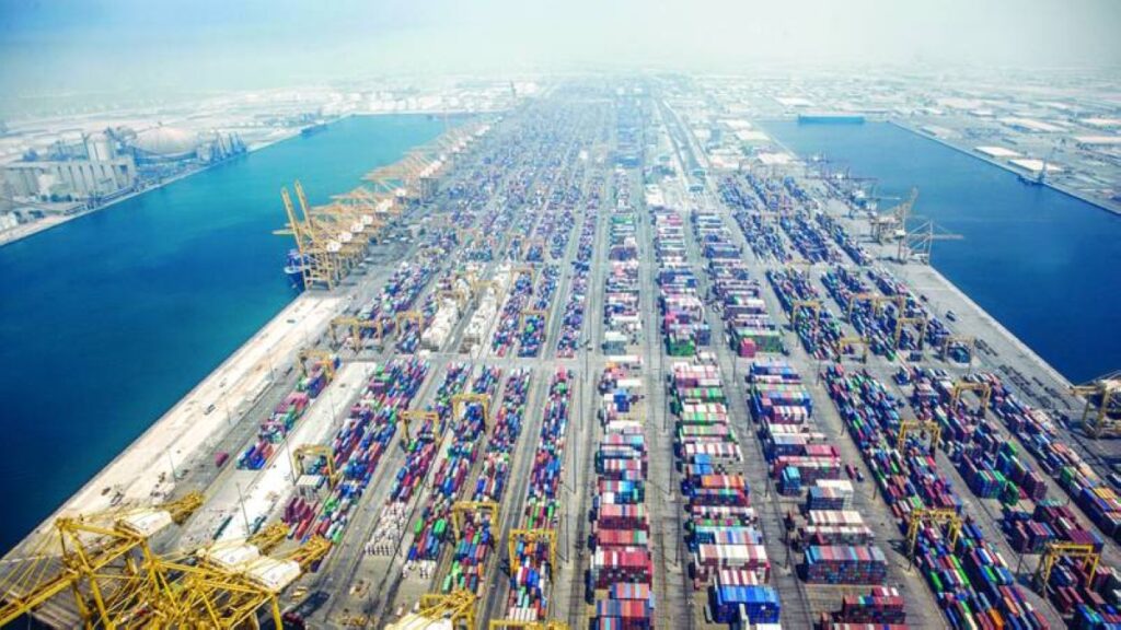 استئناف العمليات في ميناء جبل علي بشكل كامل Al Bayan