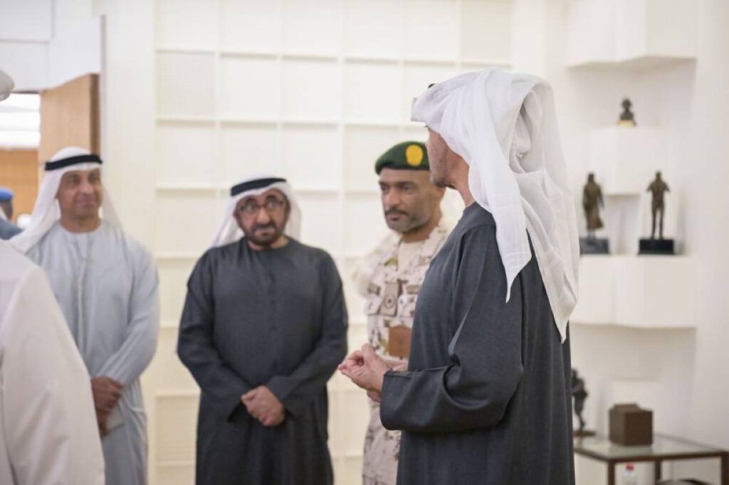 رئيس الدولة يزور وزارة الدفاع ويطلع على جاهزية القوات المسلحة وقدراتها في التعامل مع مختلف التحديات الطارئة Al Bayan