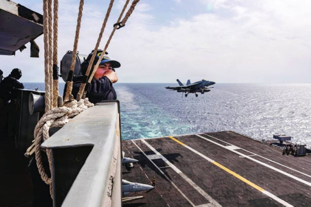 ترامب يدرس تقليص الغارات على إيران وإسرائيل تزيدها Al Bayan