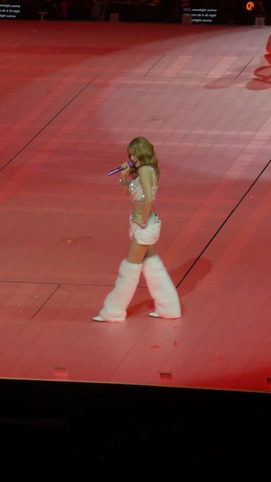 إلى الشخص الذي ساعدني في اختيار المقعد في التعليقات قبل أسبوعين: أنا مدين لك بحياتي.