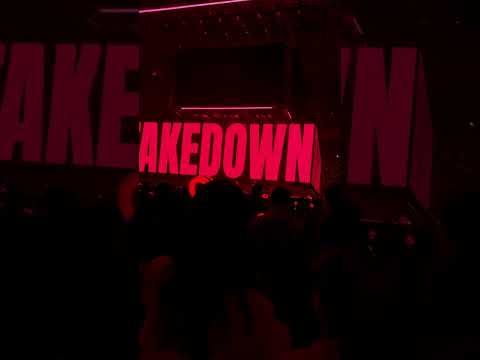 وجهة نظر: عندما لم تكن تتوقع أن تؤدي فرقة TWICE هذه الأغنية بعد ذلك (Taipei Dome، 3/20)