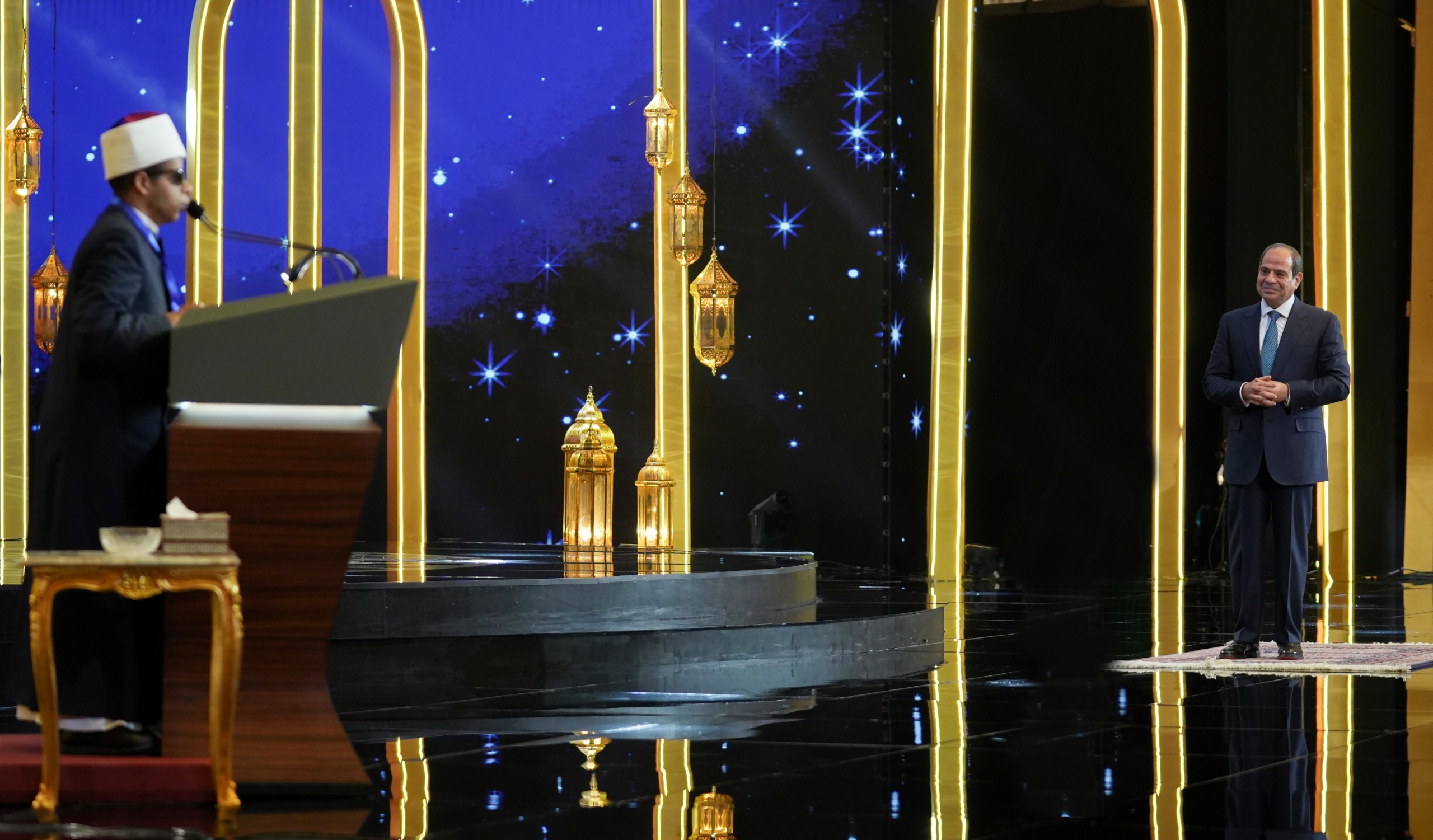 الرئيس السيسي يكرم الفائزين في برنامج دولة التلاوة (4)