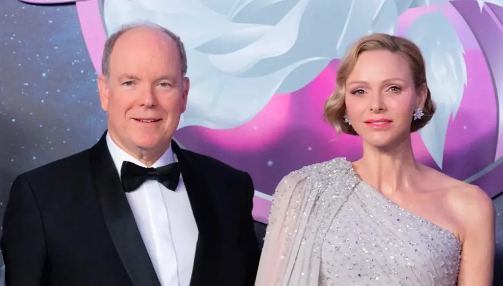 أناقة ملكيّة آسرة... شارلين أميرة موناكو بإطلالتين من إيلي صعب وزيمرمان 2026