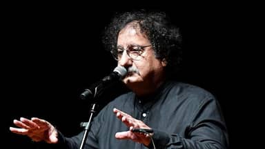 بالفيديو: خالد الهبر يقدم العزاء بالفنان أحمد قعبور بالفيديو: خالد الهبر يقدم العزاء بالفنان أحمد قعبور