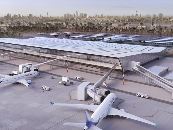 طائرات مسيرة تستهدف خزان وقود بمطار الكويت ولا إصابات