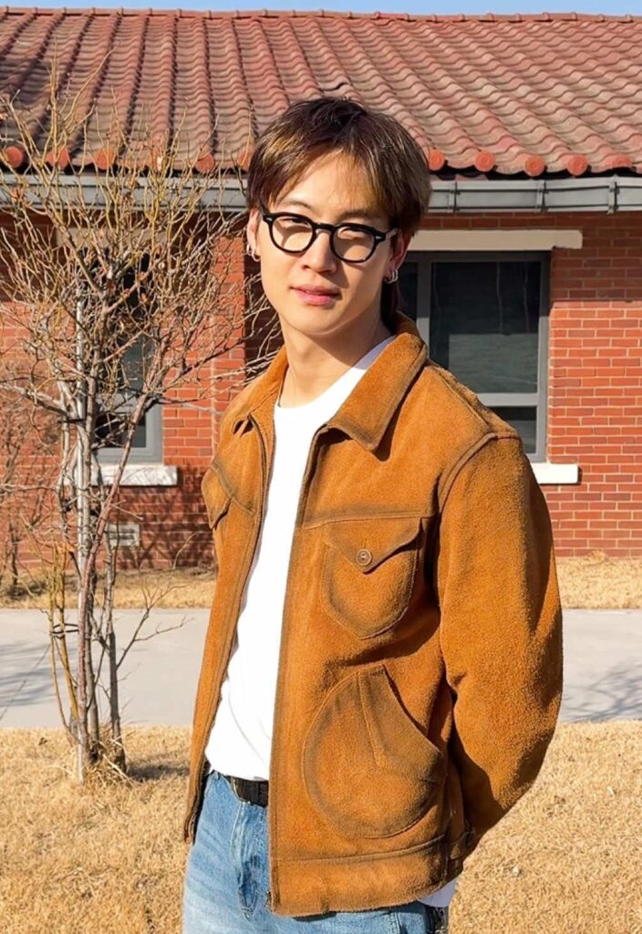 GOT7 Jay B – A (Orig. GOT7) (تحدي الرقص) (260320) GOT7 Jay B - A (Orig. GOT7) (تحدي الرقص) (260320)