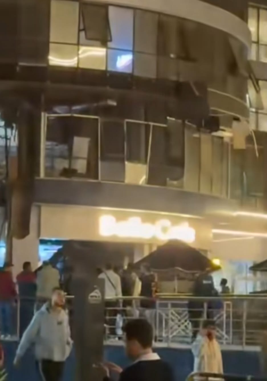 صور متداولة  لآثار حريق موريا مول دمياط الجديدة