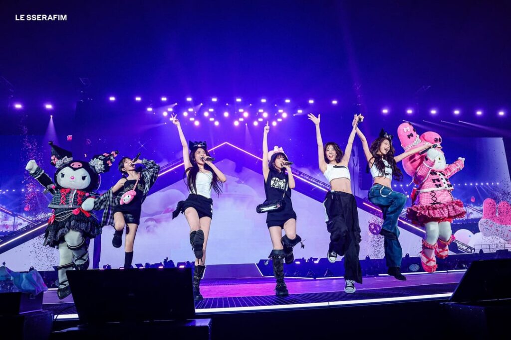 260308 LE SSERAFIM - LE SSERAFIM TOUR 'EASY CRAZY HOT' ENCORE (رسم صور - مجموعة)