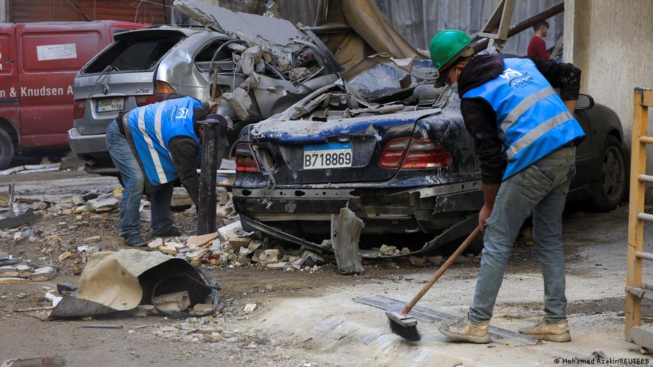 غارات إسرائيلية تستهدف بيروت وعددا من المناطق في جنوب لبنان