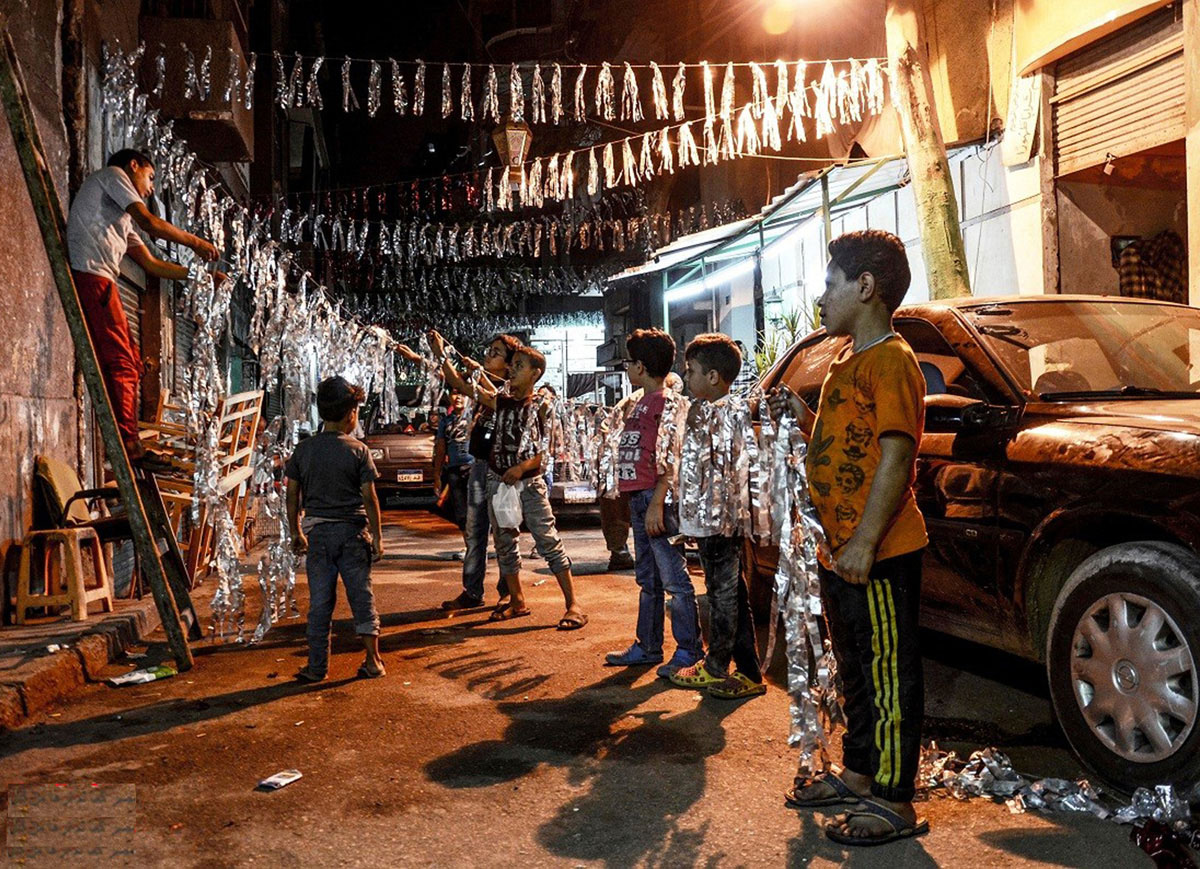 مسرحة الشوارع الشعبية.