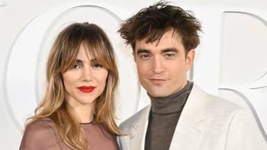 روبرت باتينسون وسوكي ووترهاوس يحتفلان بعيد ابنتهما... وصورة نادرة لها