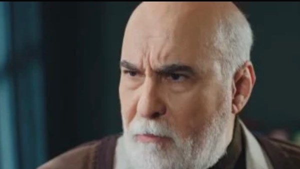 طارق رمضان يثير الجدل بتعليق ساخر عن منصور الجوهري خلال مباراة الزمالك