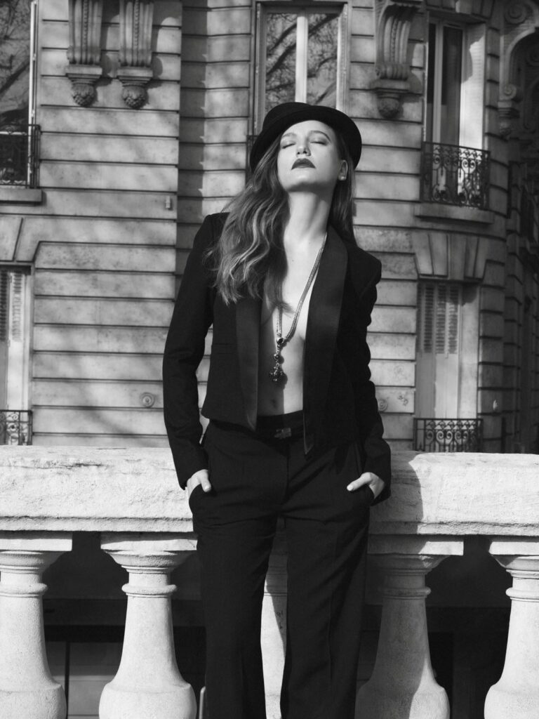 Serenay Sarıkaya Serenay Sarıkaya