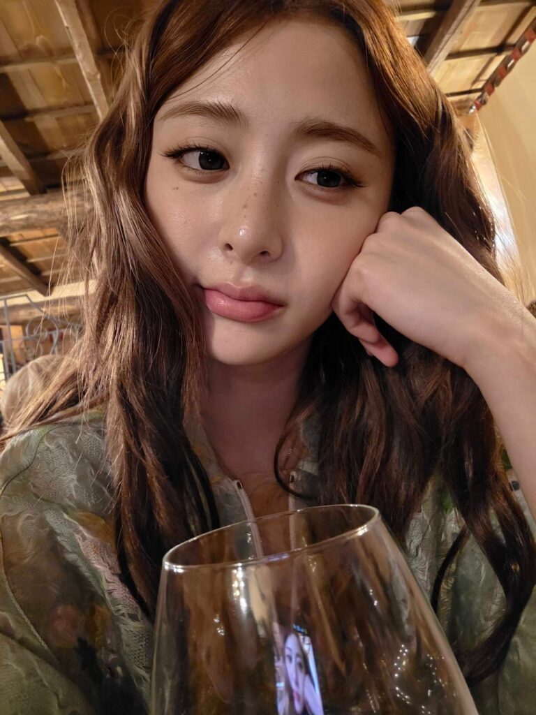 260325 تحديث هوه يونجين للويفيرس