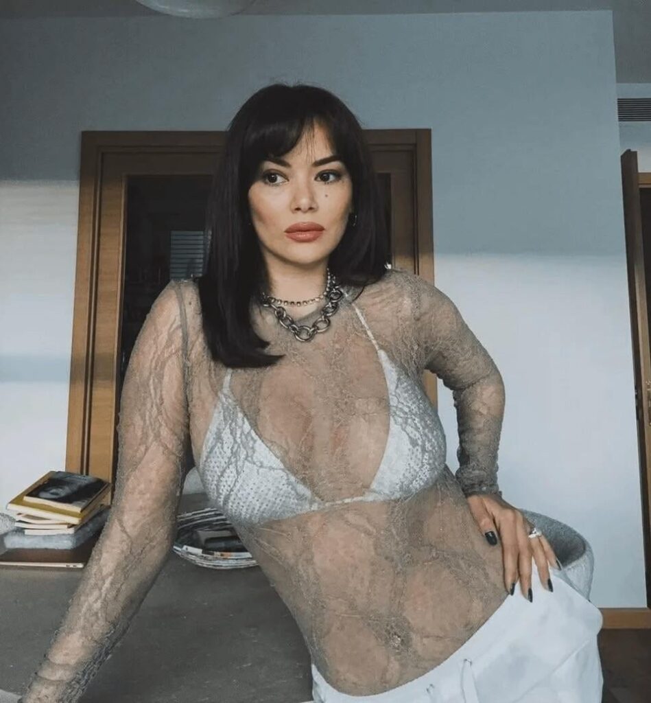 Seray Kaya (Underratted) Seray Kaya (Underratted)