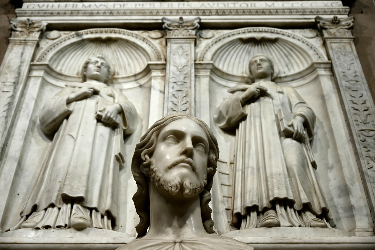 تمثال “المسيح المخلص“ المنسوب أخيراً لمايكل أنجلو. (أ ف ب)