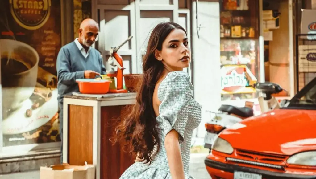 ريمي عقل: أطرح أسئلة كثيرة وأشعر بالخوف (فيديو)