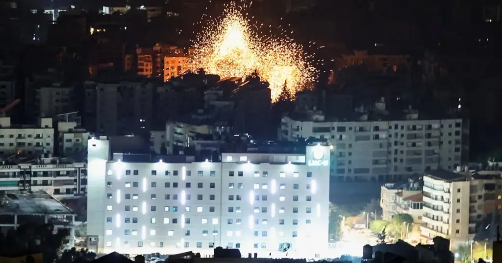 الجيش الإسرائيلي يستهدف جسر الزرارية فوق نهر الليطاني