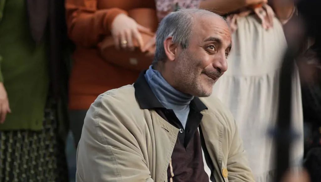 وسط احتفاء جماهيري واسع… وسيم قزق يكشف كواليس نجاح “مشمش” في “مولانا”