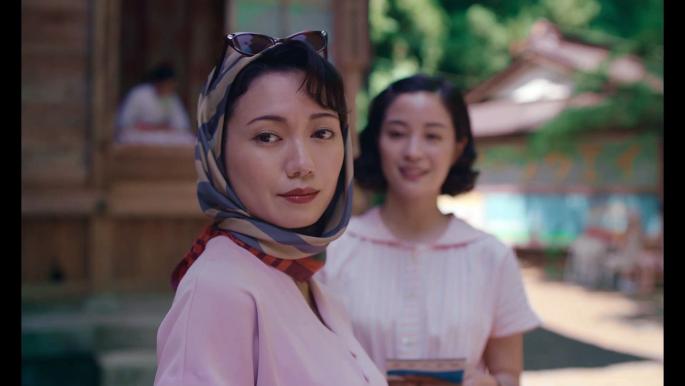 "بريق الجبال البعيدة": شعرية طافحة تروي الألم