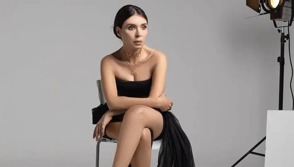 دينا تكشف زيجاتها التسع وتبكي بعد مقلب رامز جلال (فيديو)