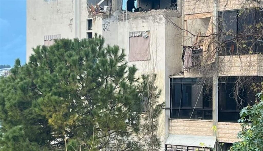 فجرًا.. اسرائيل تستهدف شقة شرق صيدا (فيديو) – aljadeed فجرًا.. اسرائيل تستهدف شقة شرق صيدا (فيديو)