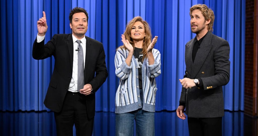 رد فعل إيفا مينديز بعد أغنية عيد ميلاد رايان جوسلينج