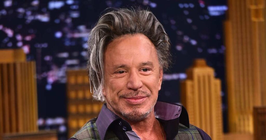 لماذا لم يدفع ميكي رورك 60 ألف دولار إيجارًا قبل الإخلاء؟