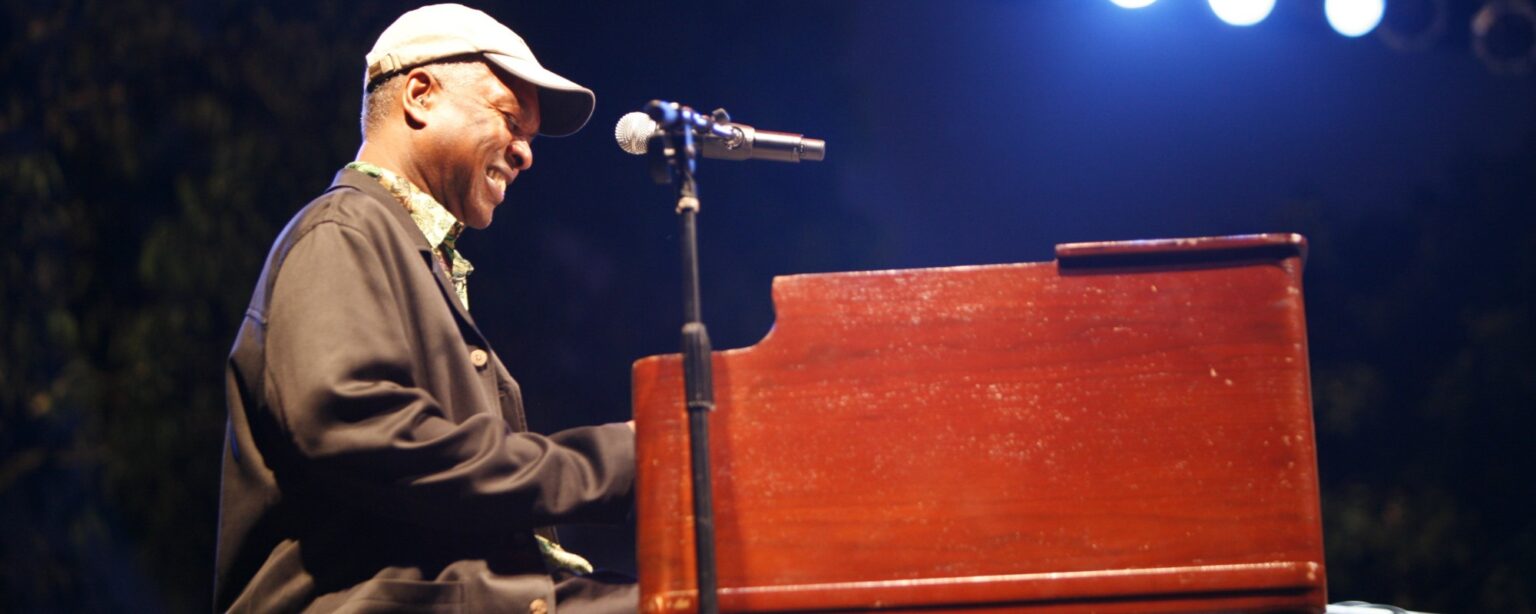 3 أغنيات حولت أورغن هاموند إلى سلاح نجوم الروك في الستينيات 3 أغنيات حولت أورغن هاموند إلى سلاح نجوم الروك في الستينيات