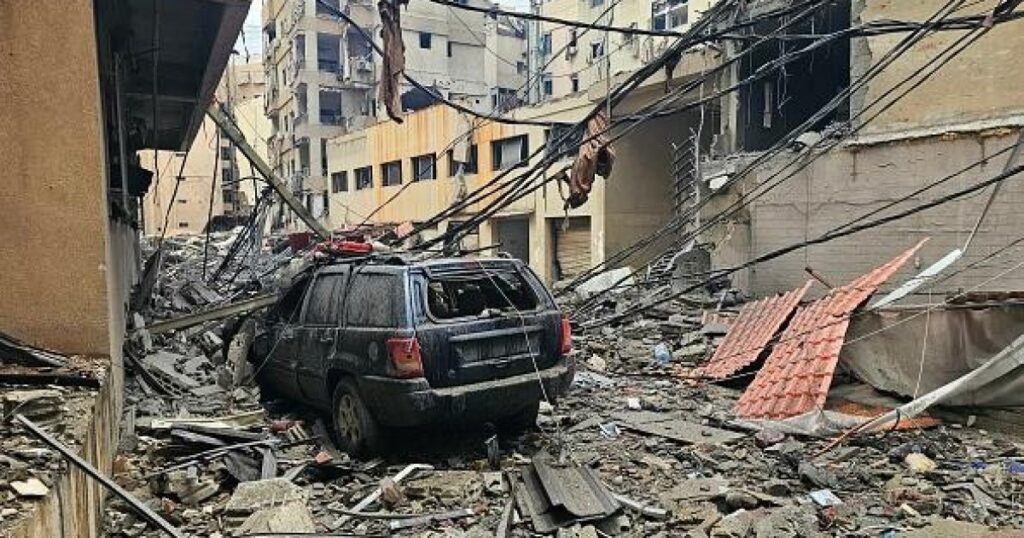 الاحتلال يوسع عدوانه: غارات على بيروت وبدء عملية برية في الجنوب الاحتلال يوسع عدوانه: غارات على بيروت وبدء عملية برية في الجنوب