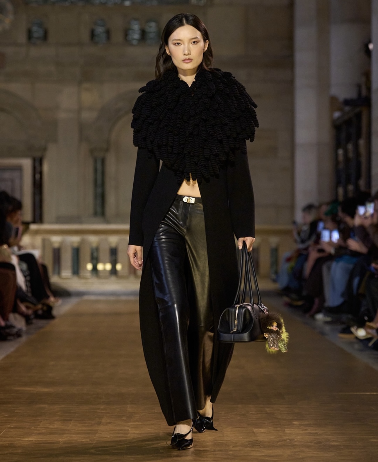 من عرض أزياء Cult Gaia (إنستغرام)