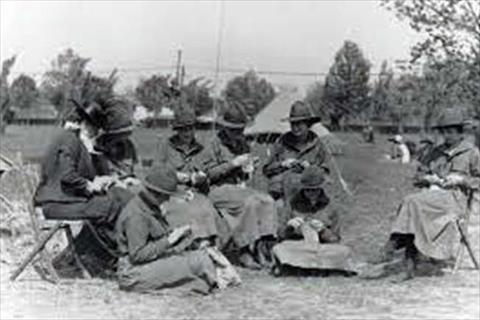 الفنان التشكيلي الأميركي «ألكسندر كلايتون»