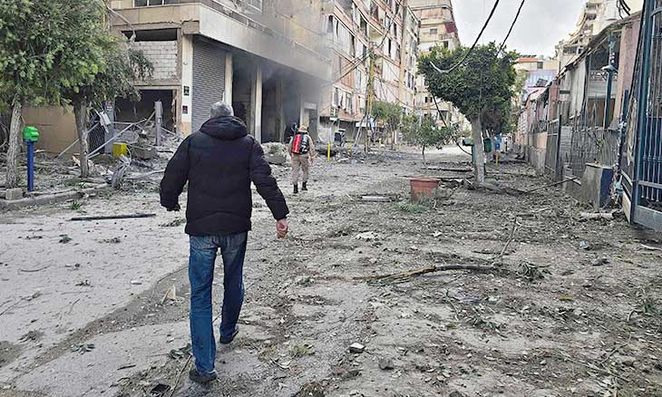 مقتل رقيب ومزارع إسرائيليين وإصابة آخرين… وأنباء عن نجاة وزير الحرب من صواريخ «حزب الله» مقتل رقيب ومزارع إسرائيليين وإصابة آخرين... وأنباء عن نجاة وزير الحرب من صواريخ «حزب الله»