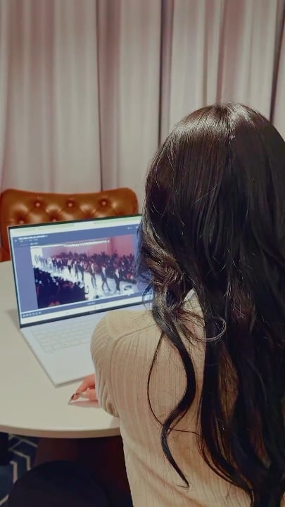 260312 تحديث مينا على الانستغرام - "لقد شاهدت عن بعد مجموعة فندي الأولى التي صممتها ماريا غراتسيا تشيوري. أنا أشارك أفكاري حول المجموعة وأقدم الإطلالات والحقائب التي لفتت انتباهي، لذا يرجى التحقق من ذلك!"