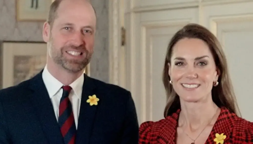 كيت ميدلتون تتألّق بالأحمر في عيد القديس ديفيد مؤكّدة نهجها المستدام في الموضة كيت ميدلتون تتألّق بالأحمر في عيد القديس ديفيد مؤكّدة نهجها المستدام في الموضة