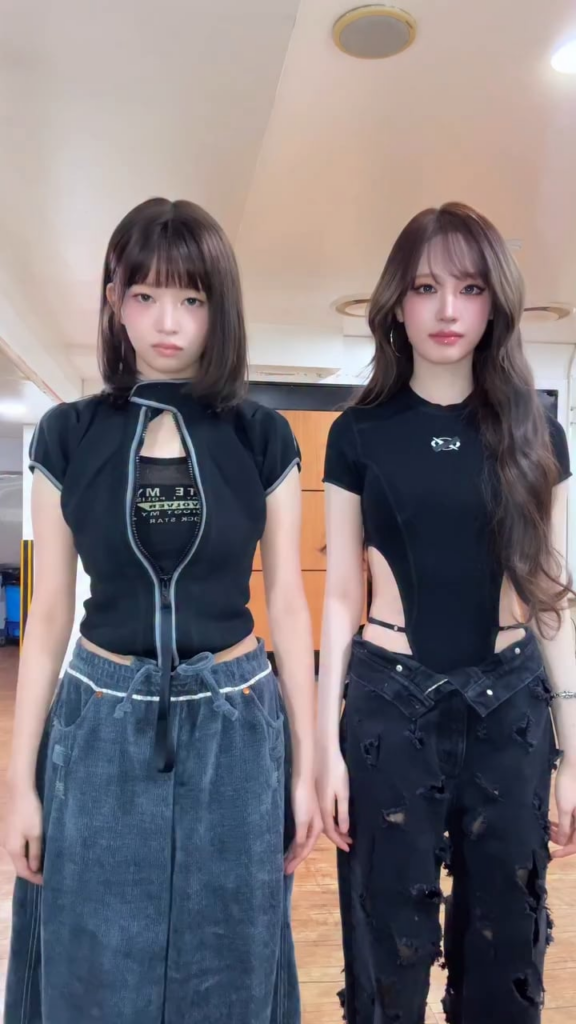 260310 تحديث TikTok الرسمي لـ IVE مع Rei وLiz - مرحبًا! كونيتشيوا!