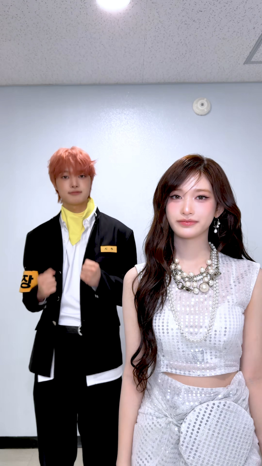 260302 تحديث TikTok الرسمي لـ IVE مع Leeeo - إذا كنت تريد ذلك، فسيحدث مع &TEAM EJ 🖤 (تحدي BLACKHOLE)