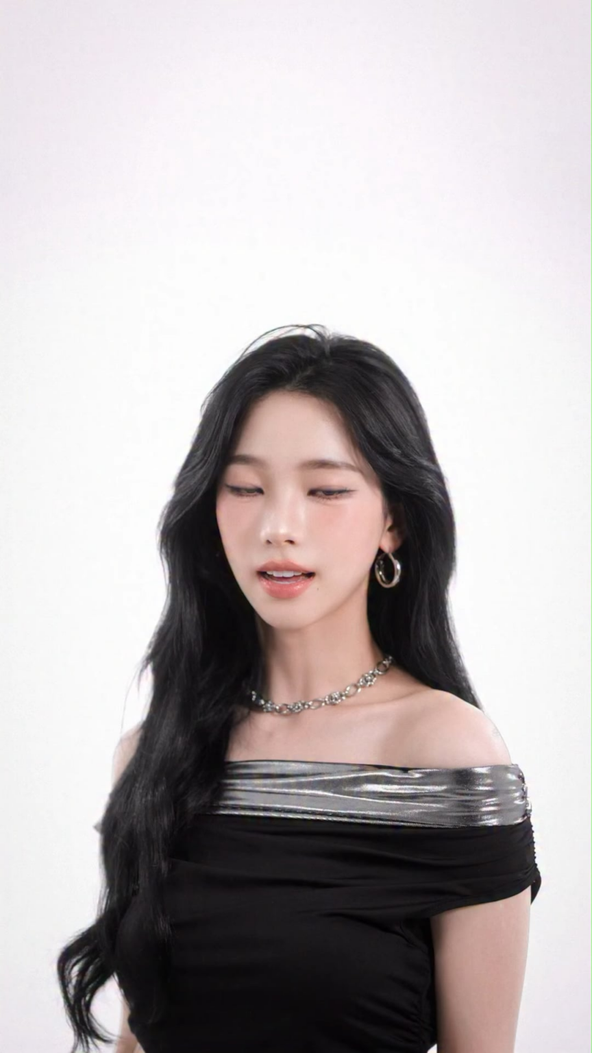 260315 كارينا لـ ØTHER