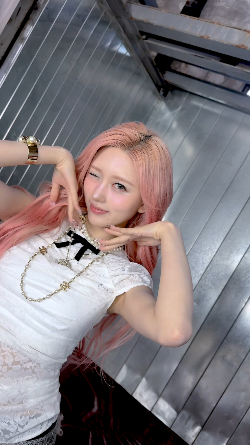 260306 تحديث TikTok الرسمي لـ IVE مع Gaeul - أريد الرقص طوال الليل =͟͟͞͞➳❥ (تحدي BLACKHOLE)