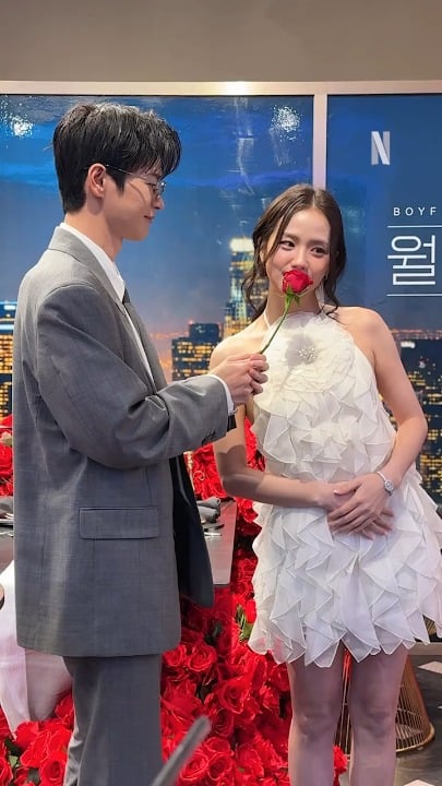 260309 جيسو مع سيو إنغوك في حدث المعجبين لـ Boyfriend on Demand على الهواء مباشرة