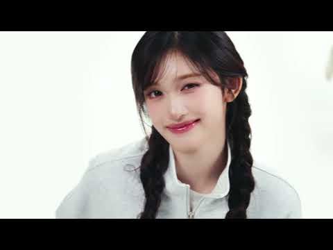 IVE Leeseo - ربيع جديد، أحذية رياضية جديدة (National Geographic Apparel CF)