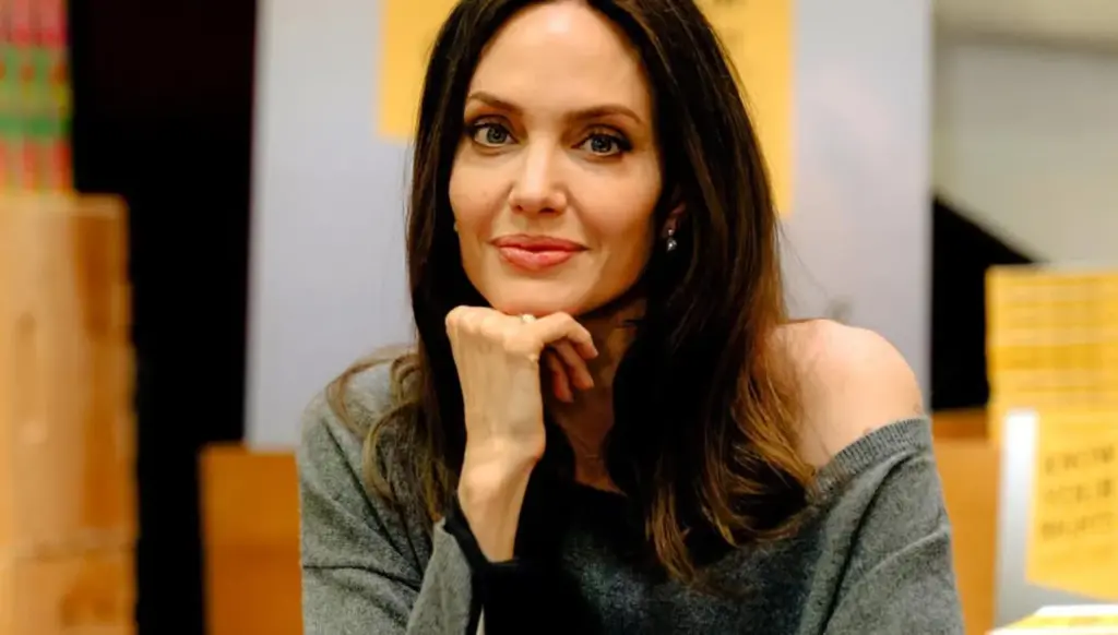 أنجلينا جولي تنشر رسالة مؤثرة لشابة من غزة: ما هو أسوأ من الموت