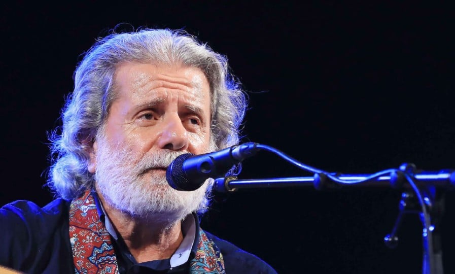 ماتت أمي وما كنت أعرف إن الأم بتقدر تموت