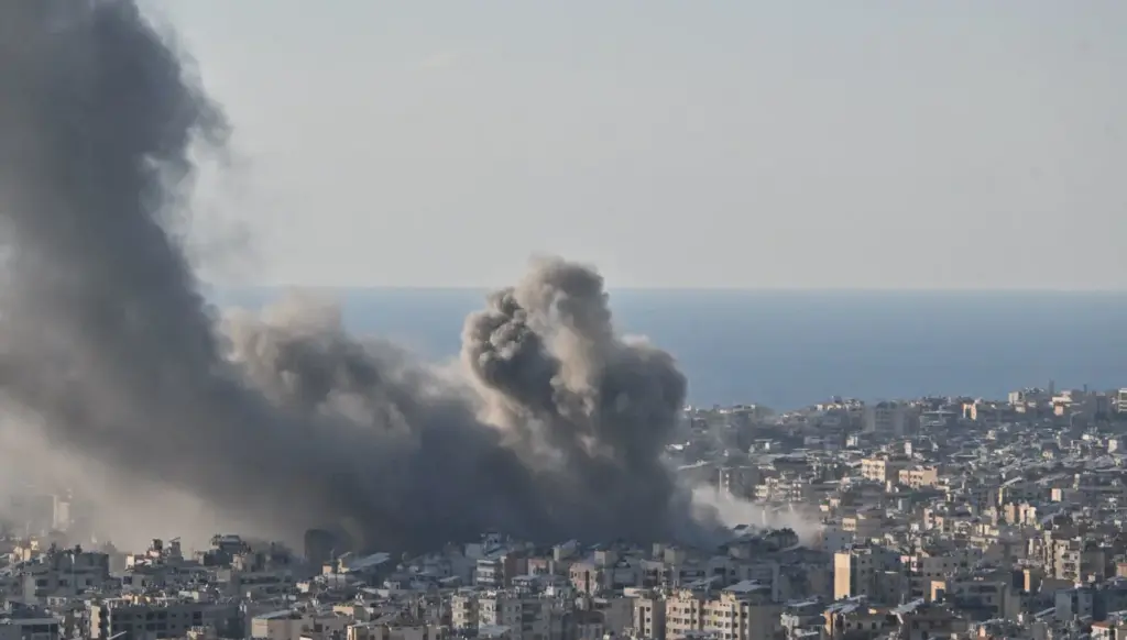 ‘هجمات إسرائيلية متزامنة’ على بيروت وطهران وغارات مكثّفة تستهدف الضاحية الجنوبية… ‘النهار’ في تغطية مستمرّة 'هجمات إسرائيلية متزامنة' على بيروت وطهران وغارات مكثّفة تستهدف الضاحية الجنوبية... 'النهار' في تغطية مستمرّة