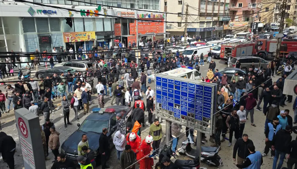 5 ضحايا في غارة إسرائيلية استهدفت صيدا (صورة وفيديو)