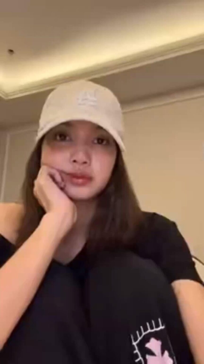 260228 روزي وليزا اي جي لايف 2/2 [RAW]