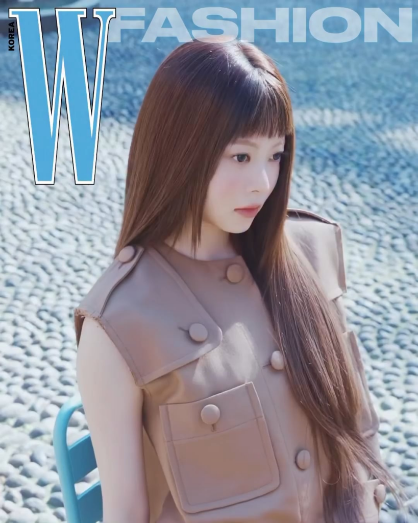 260310 Hong Eunchae - W Korea x Onitsuka Tiger (إصدار مارس 2026، غلاف رقمي متحرك)