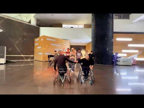 المحيط الكبير – القمر البارد (ممارسة الرقص – إصدار الكرسي المتحرك) المحيط الكبير - القمر البارد (ممارسة الرقص - إصدار الكرسي المتحرك)