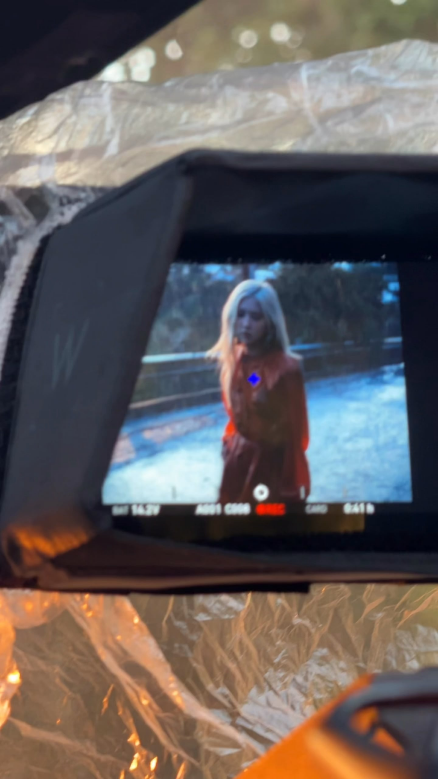 260322 تحديث روزي (مصاصة الدماء) على الانستغرام